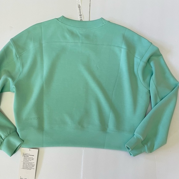 NWT Lululemon Perfectly Oversized Cropped Crew in Wild Mint Size 2 - Picture 4 of 8